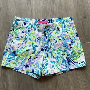 Lilly Pulitzer Kellar Stretch Shorts Resort White Shell Beach Purple Size 2